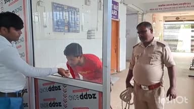 जमुई: हथियार प्रदर्शन करने मामले में टाउन थाना की पुलिस ने मंझवे के पास से एक युवक को गिरफ्तार कर भेजा जेल