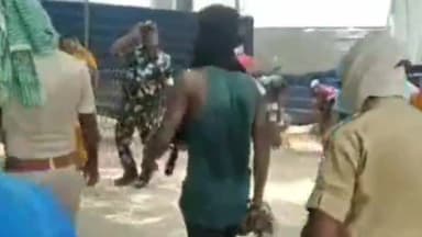 बिक्रम: बिक्रम पालीगंज पुलिस ने गुप्त सूचना के आधार पर पाली पटना रोड में फरार वारंटी को गिरफ्तार कर न्यायिक हिरासत मे भेजा गया