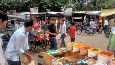 होशंगाबाद नगर: नर्मदापुरम शहर के हीरो होंडा चौराहे से आज नगर पालिका एवं यातायात प्रभारी द्वारा हटवाया गया अतिक्रमण