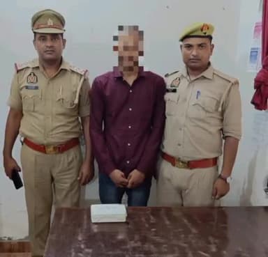 धामपुर: नहटौर पुलिस ने सोशल मीडिया पर आपत्तिजनक टिप्पणी करने के मामले मे नौधा निवासी आफताब नाम के अभियुक्त को किया गिरफ्तार।