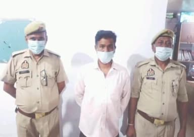 धामपुर: अफजलगढ़ पुलिस ने अलग-अलग जगह से दो वारंटी अभियुक्तों को गिरफ्तार कर न्यायालय के समक्ष किया पेश।