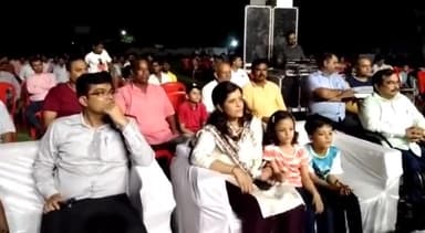 रायबरेली: शहर के GIC ग्राउंड में लखनऊ से आए सांस्कृतिक कलाकारों ने अमित कल को लेकर डीएम के अध्यक्षता में किया कार्यक्रम का आयोजन