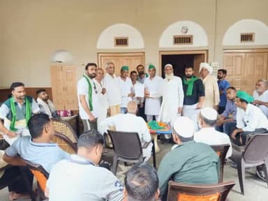 मुजफ्फरनगर : भारतीय किसान संगठन कार्यकर्ताओ की मीटिंग, जिसमे आगामी रणनीति के बारे में चर्चा व कुछ कार्यकर्ताओ को संगठन का पद अधिकारी मनोनीत किया गया।