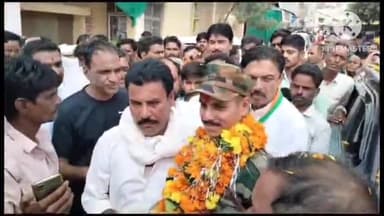 सुसनेर: उड़ीसा से आर्मी की 7 माह की ट्रेनिंग कर सुसनेर लोटे अग्निवीर सैनिक का नगरवासियो ने जूलूस निकालकर गर्मजोशी से किया स्वागत