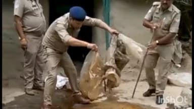 गोंडा: DM के निर्देशानुसार खैरी समेत कई स्थानों पर आबकारी प्रवर्तन टीम के द्वारा अवैध कच्ची शराब के विरुद्ध चलाया गया अभियान