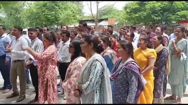 चित्तौड़गढ़: महात्मा गांधी अंग्रेजी माध्यम में पढ़ाने के लिए पहली बार आयोजित हुई परीक्षा, जिला मुख्यालय पर 6 परीक्षा केंद्र बनाए गए