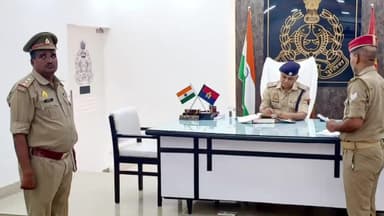 मुरादाबाद: पुलिस अधीक्षक रेलवे आशुतोष शुक्ला ने मुरादाबाद जीआरपी लाइन का किया निरीक्षण, संबंधित को दिए आवश्यक दिशानिर्देश