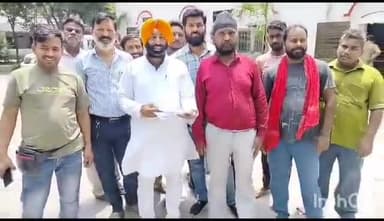 बरेली: ई रिक्शा चालकों ने एसएसपी ऑफिस में दिया ज्ञापन