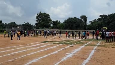 कोंडागांव: खेल विभाग के माध्यम से नगर के DNK ग्राउंड में जिला स्तरीय खेल प्रतियोगिता का आयोजन