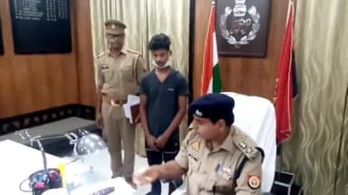 इटावा: भरथना पुलिस ने चेकिंग के दौरान गैंगस्टर एक्ट में वांछित ₹10000 के इनामी अभियुक्त को किया गिरफ्तार, एसएसपी ने दी जानकारी