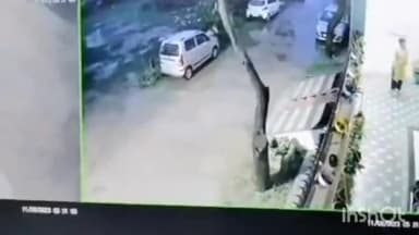 गोंडा: आवास विकास कॉलोनी में एक नकाबपोश महिला का चोरी कर भागने का वीडियो सोशल मीडिया पर हुआ वायरल, पुलिस ने शुरू की जांच