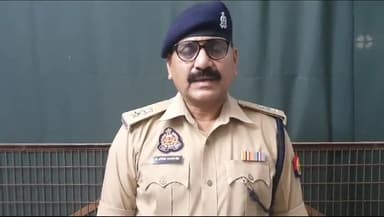 नवाबगंज: बाराबंकी में मादक पदार्थ तस्कर की ढाई करोड़ की संपत्ति की गई कुर्क, अपर पुलिस अखिलेश नारायण ने दी जानकारी