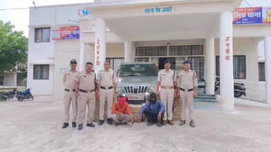 टीकमगढ़: दिगौड़ा थाना पुलिस ने 40 पेटी प्लेन शराब मय जायलो वाहन को जब्त कर आरोपियों को किया गिरफ्तार