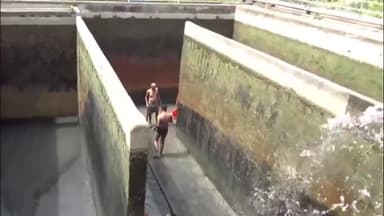 खाचरौद: नागदा के चंबल नदी स्थित फिल्टर प्लांट का नगरपालिका कर्मचारीयों ने विशेष रूप से अभियान चलाकर सफाई की