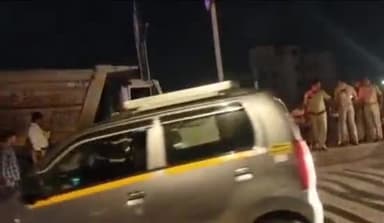 चेंबूर सांताक्रुज लिंक रोड ब्रिजवर मध्यरात्री कारचा भीषण अपघात; ५ जखमी; जखमींना रुग्णालयात केले दाखल