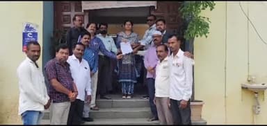 कन्नड: पत्रकार संदीप महाजन यांच्यावर झालेल्या हल्ल्याच्या निषेधार्थ कन्नड तालुका पत्रकार संघाचे नायब तहसीलदार यांना निवेदन