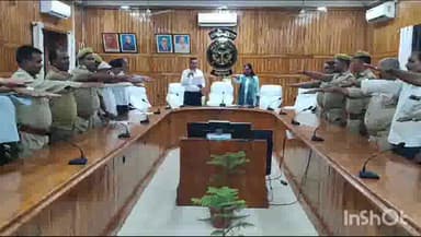 बहराइच: कलेक्ट्रेट सभागार में अंतरराष्ट्रीय युवा दिवस के अवसर पर दिलायी गई नशा मुक्ति की शपथ