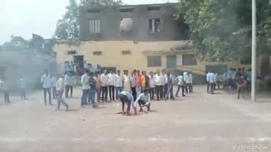 सुनेल: राजकीय उच्च माध्यमिक विद्यालय में बंद हुए विषयों को पुनः शुरू करने पर कांग्रेस कार्यकर्ताओं ने की आतिशबाजी