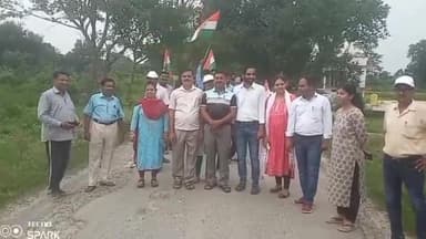 नवाबगंज: हरख ब्लॉक से मेरी माटी मेरा देश कार्यक्रम के तहत युवक मंगल दल महिला मंगल दल एनसीसी  द्वारा मिनी मैराथन का किया गया आयोजन