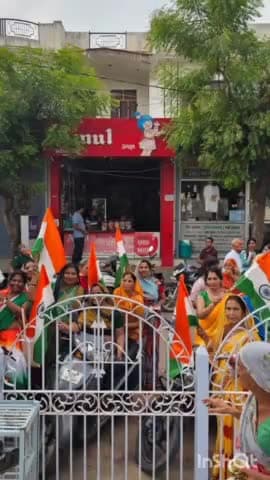 दौसा: श्याम मंदिर से बीजेपी महिला मोर्चा द्वारा निकाली गई तिरंगा स्कूटी यात्रा