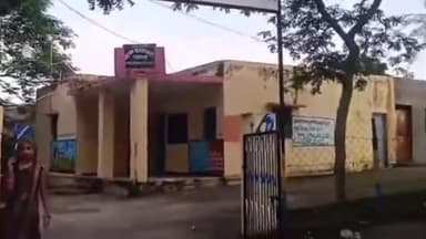 रतलाम नगर: प्लासग्राम पंचायतके ग्रामीणोंने वहांके सचिवकी भ्रष्टाचारको लेकर कलेक्टर सीएम हेल्पलाइन व अन्य अधिकारियों को की शिकायत