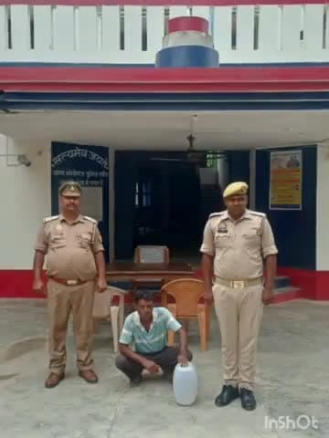 मनकापुर: मोतीगंज पुलिस ने धारा 60 अंतर्गत अभियुक्त को गिरफ्तार कर की कार्यवाही