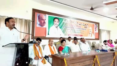 नवाबगंज: बाराबंकी के भाजपा कार्यालय पर मेरी माटी मेरा देश व हर घर झंडा अभियान की तैयारी की हुई बैठक, आगामी कार्यक्रम की हुई चर्चा