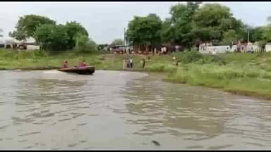 गौरिहार: ग्राम पहरा में 3 वर्षीय मासूम बच्चा खेलते समय तालाब में डूबा एसडीआरएफ की टीम और पुलिस से तलाश में जुटी