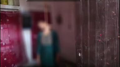 इटावा: चाँदनपुर कोठी गांव में युवती ने फांसी लगाकर की आत्महत्या, जांच में जुटी पुलिस