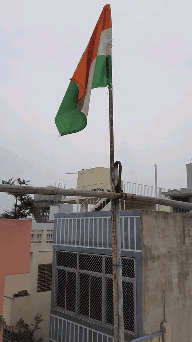 "भारत माता की जय"आओ हर घर तिरंगा अभियान को सफल बनाकर हमसभी भारतवासी गर्व महसूस करें हर घर का शान तिरंगा हर घर का अरमान..