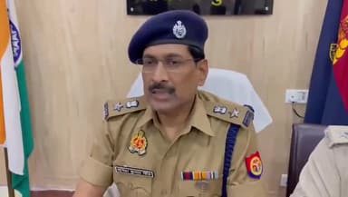 नवाबगंज: मोहम्मदपुर खाला पुलिस द्वारा ₹10 हजार के इनामिया अभियुक्त की गिरफ्तारी के संबंध में एसपी दिनेश कुमार सिंह ने दी जानकारी