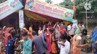 बाबा बैजनाथ युवा सेवा समिति ने कलश यात्रियों को फरियाली खीर का किया वितरण