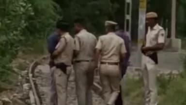 हनुमानगढ़: जोधपुर में रेलवे ट्रैक के किनारे महिला की सर कटी #लाश मिलने का #मामला हनुमानगढ़ की निवासी है #मृतक महिला