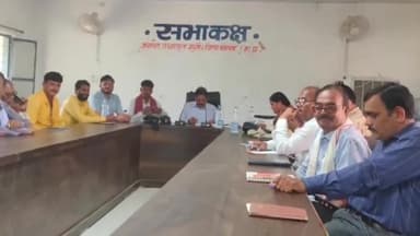 गुनौर: गुनोर जनपद पंचायत सभाकक्ष में एसडीएम ने भाजपा कार्यकर्ताओं की ली बैठक