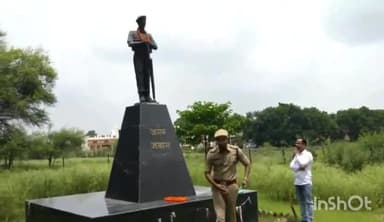 टीकमगढ़: टीकमगढ़ पुलिस लाइन में मार्त शक्ति संगठन द्वारा पुलिस कर्मियों का किया गया सम्मान