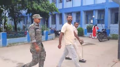 रामगढ़ चौक: पूर्व में मारपीट के मामले में फरार व्यक्ति को रामगढ़ चौक थाना की पुलिस ने महिसोरा गांव से किया गिरफ्तार