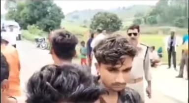 सिंगरौली: बरगवां के परसोहर पेट्रोल पंप के समीप कार व मोटरसाइकिल में आमने-सामने हुई भिड़ंत, मोटरसाइकिल सवार एक युवक की हुई मौत