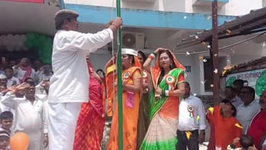 उचकागांव: अपराध नियंत्रण में बेहतर कार्य करने पर पुलिस पदाधिकारी को मीरगंज थाना में एसडीएम और एसडीपीओ ने दिया प्रशस्ति पत्र