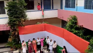 सभी राष्ट्रभक्तों को स्वतंत्रता दिवस की बहुत-बहुत शुभकामनाएं। आइए इस अवसर पर हम सब #अखण्ड_हिन्दु_राष्ट्र की पुनर्स्थापना के लिए संकल्प लें और अपनें-अपने स्तर पर इस कार्य में जुट जाएं।
#IndependenceDay2023