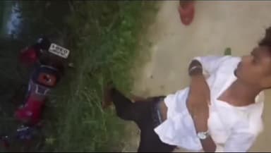 रामगढ़ चौक: नंदनामां गांव के समीप संतुलन बिगड़ने से बाइक चालक गिरकर हुआ जख्मी, प्राथमिक स्वास्थ्य केंद्र रामगढ़ में कराया गया इलाज