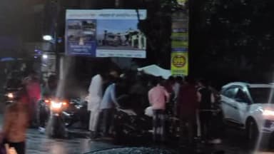 होशंगाबाद नगर: एसपी चौराहे पर दो बाइकों की टक्कर में एक व्यक्ति गंभीर रूप से हुआ घायल, जिला अस्पताल में किया गया भर्ती