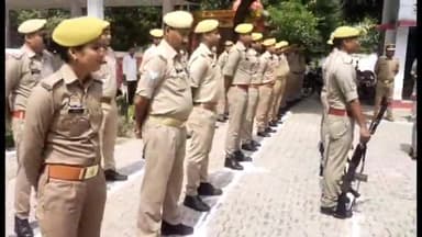 मिल्कीपुर: धूमधाम से मनाया जा रहा स्वतंत्रता दिवस का पर्व,थाना कुमारगंज में पुलिस के जवानों ने राष्ट्रीय ध्वज को दी सलामी