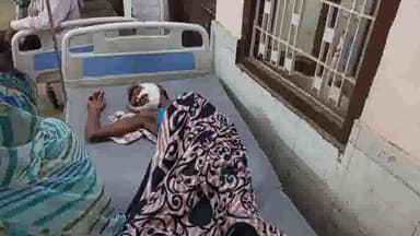 गोपालगंज: श्यामपुर पेट्रोल पंप के पास साइकिल और बाइक की हुई जबरदस्त टक्कर 3 लोग जख्मी सदर अस्पताल में इलाज के लिए भर्ती