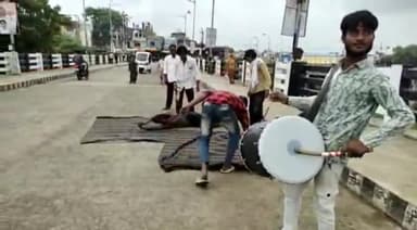 मंदसौर: मंदसौर नेहरू बस स्टैंड के यहां से निकाली लोटन यात्रा अच्छी बारिश की कामना को लेकर पहुंचेगी पशुपतिनाथ मंदिर