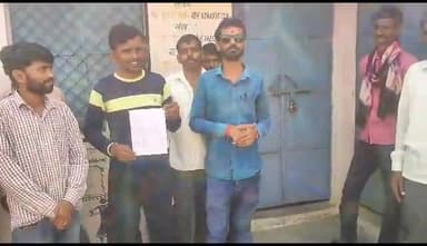 टीकमगढ़: लुहरगुवा ग्राम पंचायत के ग्रामीणों का आरोप नहीं खुलता है पंचायत भवन ना ही आते हैं अधिकारी