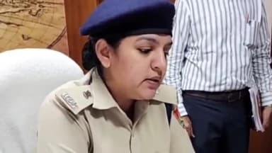 करनाल: हकीकत नगर में पैसों के लेनदेन को लेकर युवकों ने दुकान में घुसकर 3 लोगों पर किया हमला पुलिस पहुंची मौके पर