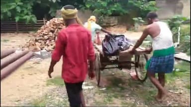 गोड्डा: महुगुड़िया बहियार में मिले अज्ञात वृद्ध व्यक्ति शव का पोस्टमार्टम के बाद जिला प्रशासन के द्वारा करवाया गया अंतिम संस्कार