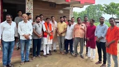 बिक्रम: विक्रम के ऐतिहासिक चौक पर नव मनोनीत बिहार भाजपा के प्रदेश मंत्री संतोष रंजन राय का भव्य स्वागत