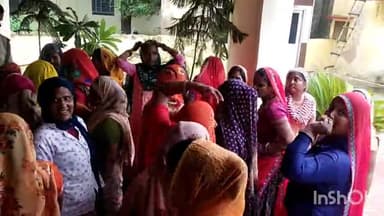 दौसा: इंदिरा गांधी शहरी रोजगार गारंटी योजना में काम नहीं मिलने पर श्रमिकों ने नगर परिषद आयुक्त कक्ष के बाहर किया प्रदर्शन