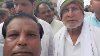 बैरसिया: पूर्व राज्यसभा सांसद रामेश्वर नीखरा के बेरसिया नगर पहुंचने पर कांग्रेस कार्यकर्ताओं ने किया स्वागत सम्मान